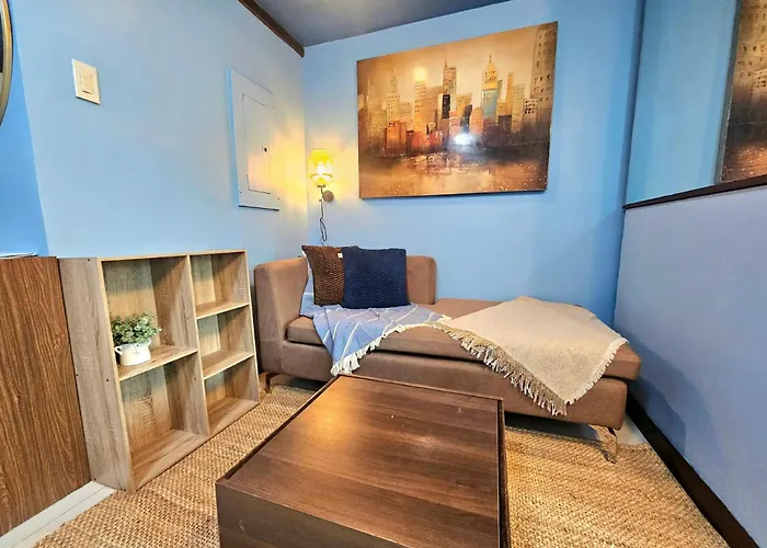 Cozy Modern In Makati * Manila