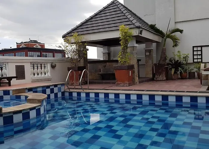 Cozy Modern In Makati *