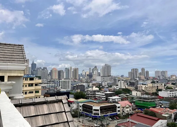 Cozy Modern In Makati *